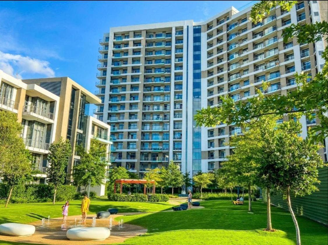 Menlyn Maine Trilogy Apartment 101 Претория Екстериор снимка